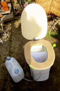 toilet.jpg